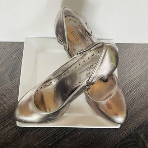 ⭕️BCBGeneration Silver High Heels. size 8 1/2